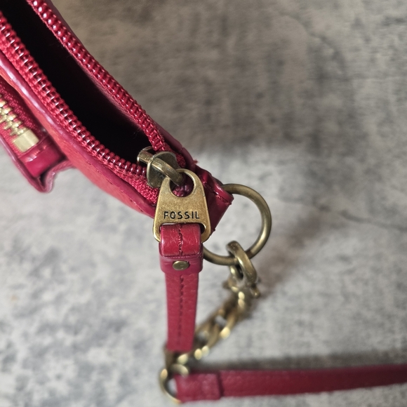 Fossil Red Leather Crossbody Bag With Front Pocket Zip Top Read - Picture 10 of 11